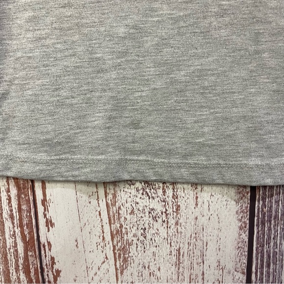 Gymboree  Girls Size Medium 7/8 Grey Christmas Long Sleeve Tee Cat #5147 - Picture 5 of 7